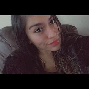 Meet your Posher, Alexus